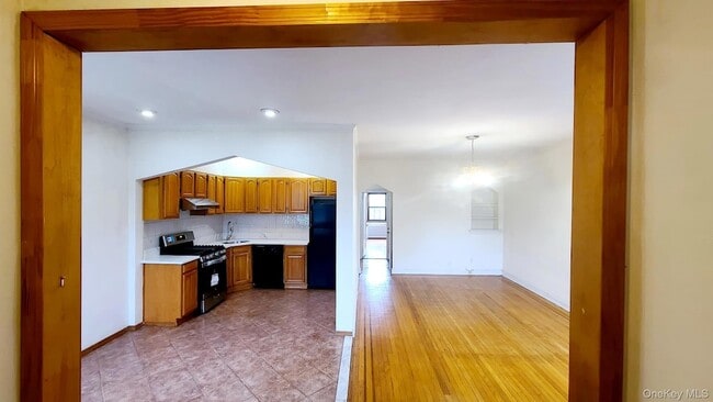 Photo - 85-78 66th Ave