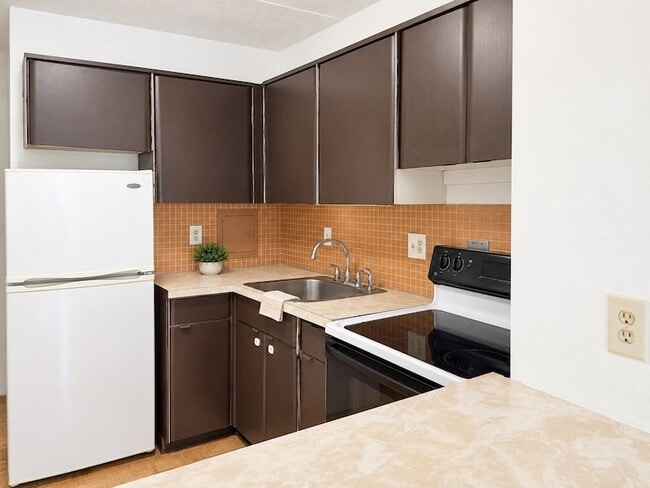 Photo - 200 Swanton St Unit 240