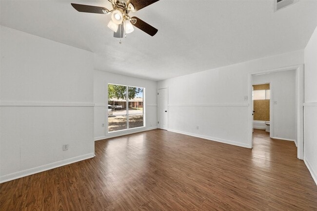 Photo - 3812 Acree St