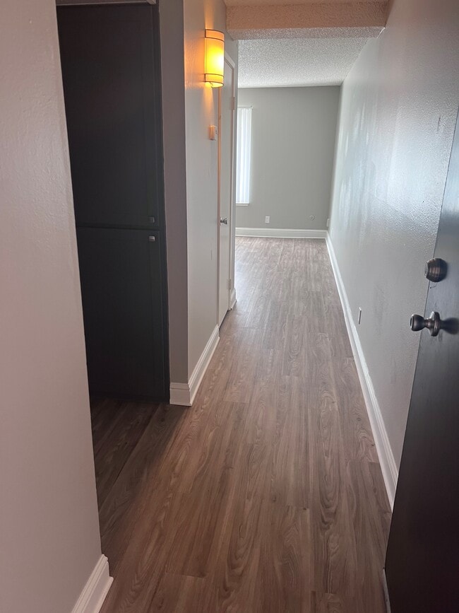 Photo - The Elms Apartments