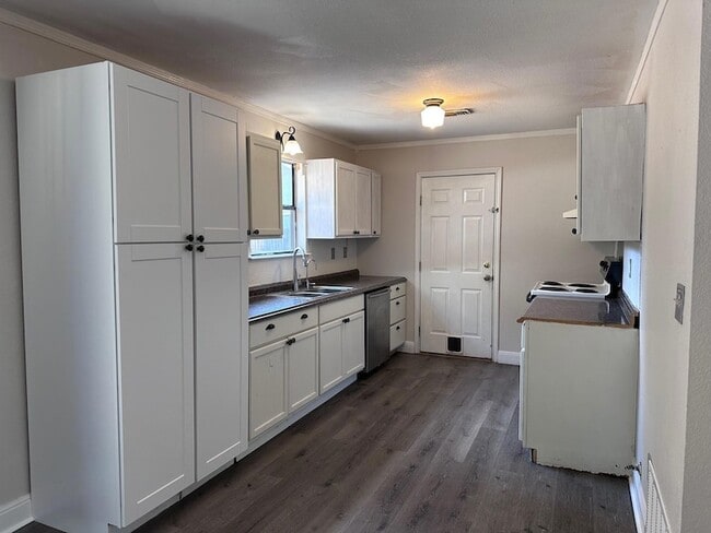 Photo - 298 Lamaloa Ln