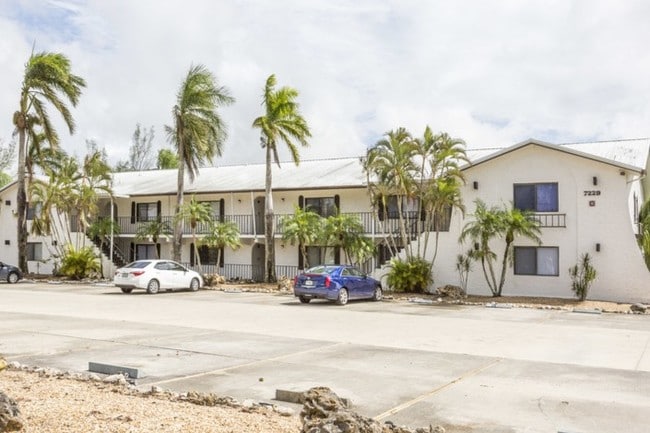 Photo - Coral Waters Apartments