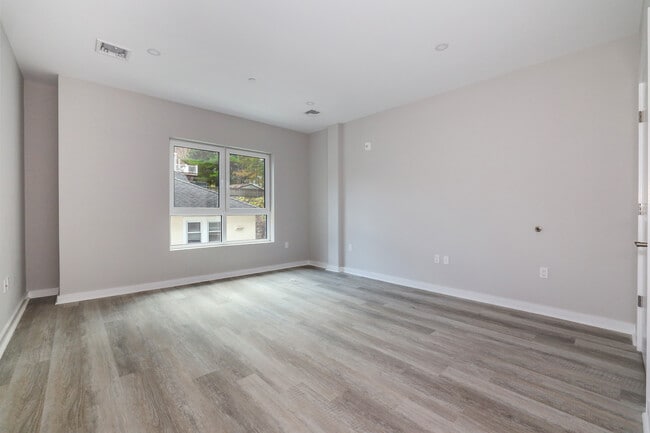 Unit 107 - Liberty Plaza Suites