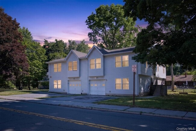 Building Photo - 39-41 Genung St Unit 41