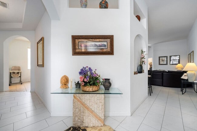 Photo - 143 Plumoso Loop Unit ID1285818P