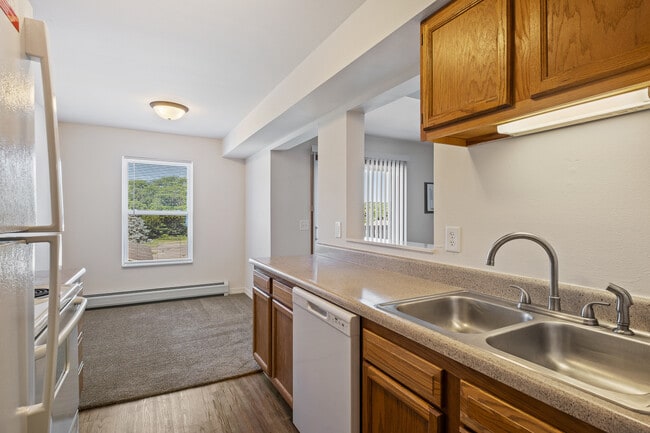 Photo - Highpointe Apartments