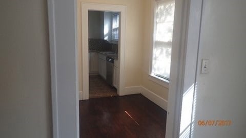 Photo - 5925 Worth St