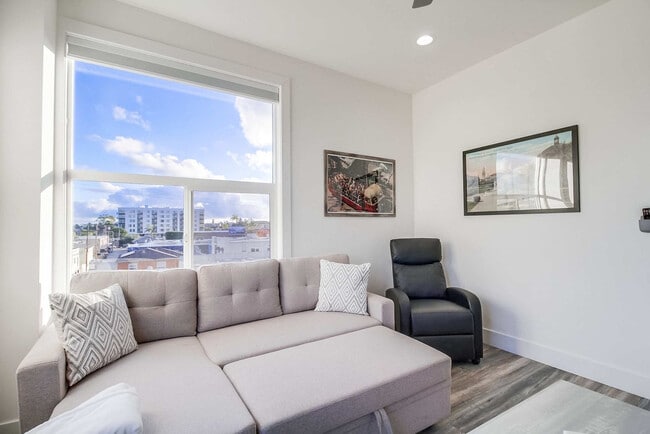 Photo - 4505 Park Blvd Unit SI ID1024467P