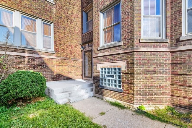 Photo - 7724 S Cornell Ave Unit 3
