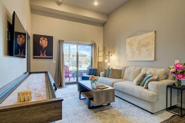 Building Photo - 2210 Remington Way Unit FL1-ID1339973P