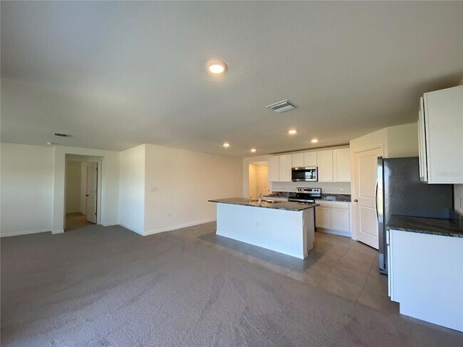 Photo - 661 W Twisted Oaks Dr