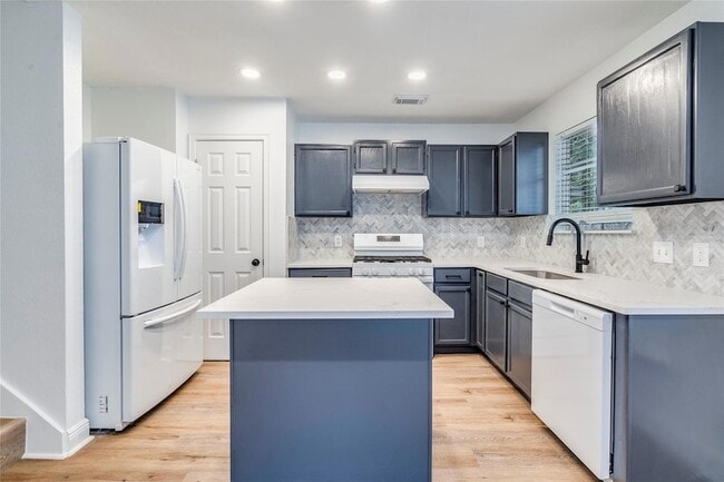 Photo - 1106 Hughmont Dr