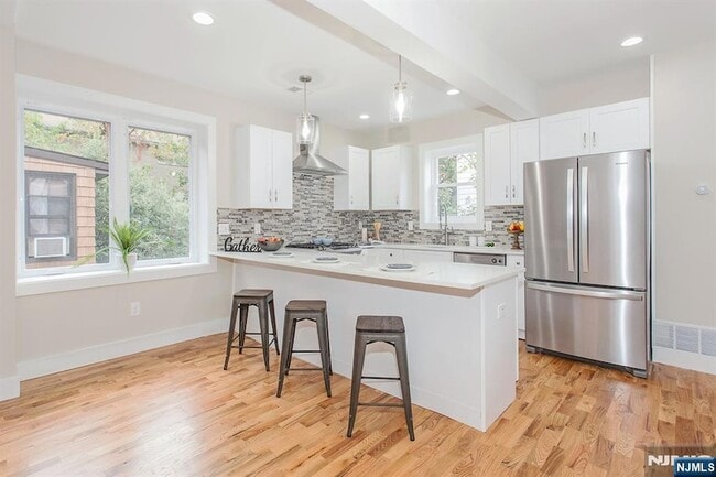 Photo - 2389 3rd St