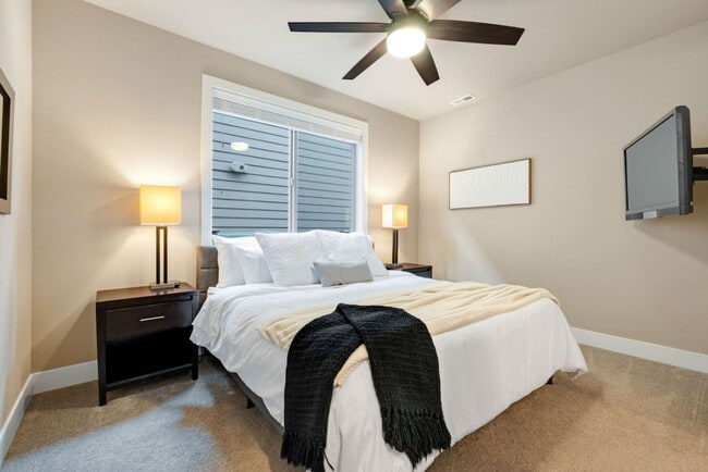 Photo - 868 Chelan Ave NE Unit ID1231233P