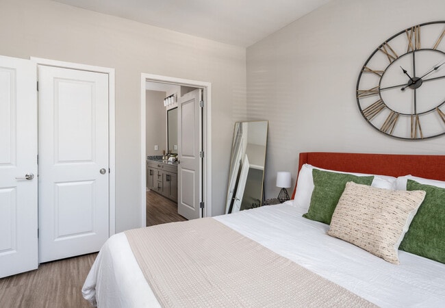 Photo - 110 Addison Rd Unit SI FL1-ID1223268P