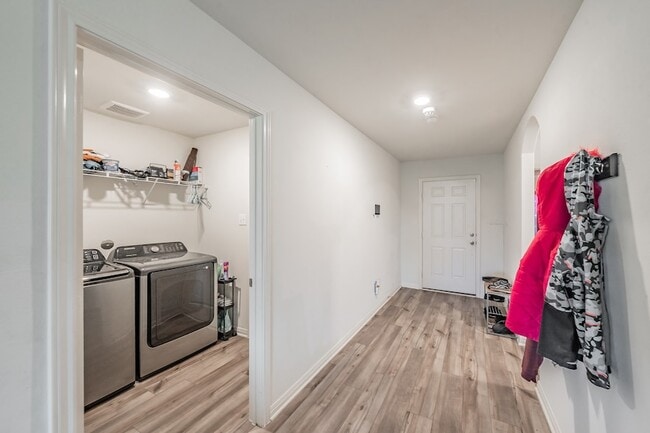 Photo - 8313 Buck Mountain Pass