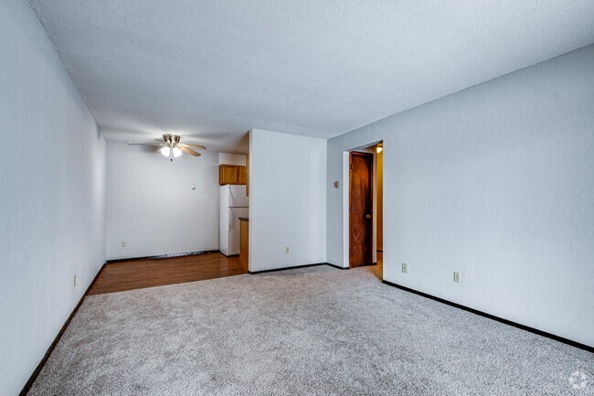 2091 Building - 1BR, 1BA - 700SF - Living Room and Dining Room - Silver Bell Apartments