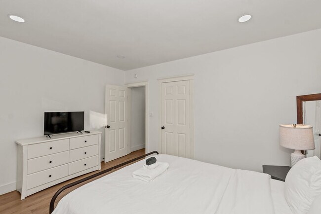 Photo - 102 Lockwood Dr Unit SI ID1609782P