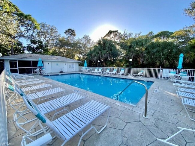 Photo - 290 Naples Cove Dr