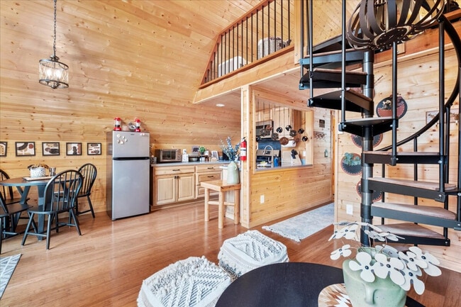 Building Photo - 102 Tahoma Pl Unit ID1035932P