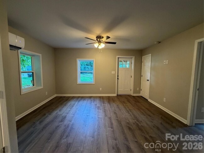 Photo - 2621 E Greenbriar Rd