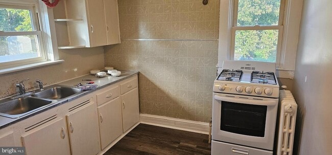 Photo - 2912 Hillcrest Ave