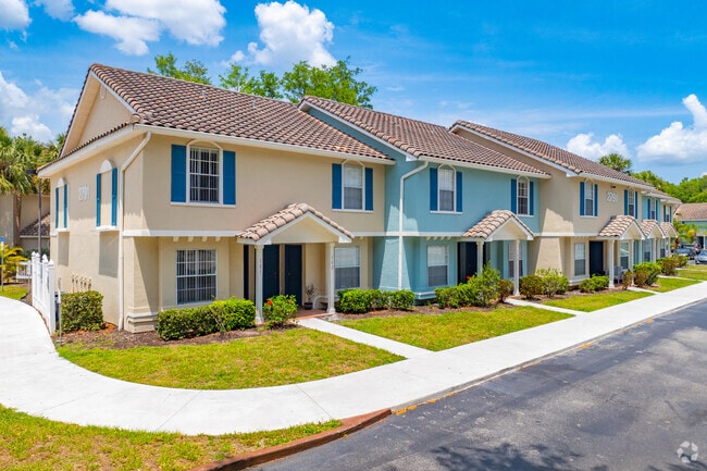 4787 W Irlo Bronson Memorial Hwy Kissimmee, FL 34746 - Saratoga Resort Villa Apartments