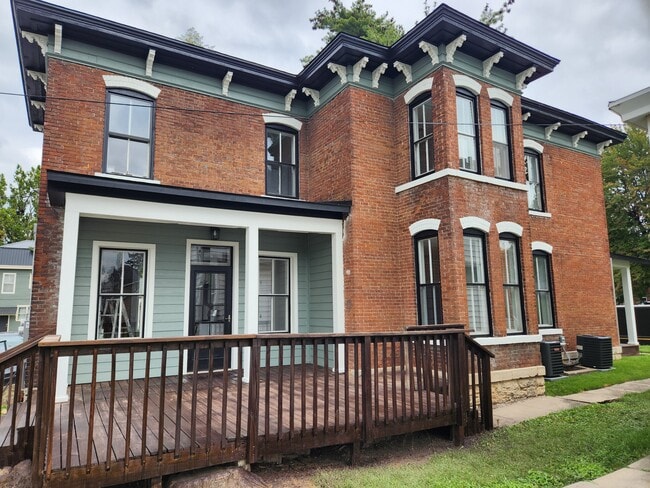 Apartment 201 - Summer Street Apartments