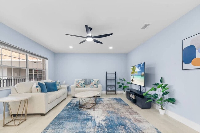 Photo - 2424 NE 9th St Unit ID1323128P