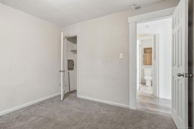 Photo - 925 Leland St