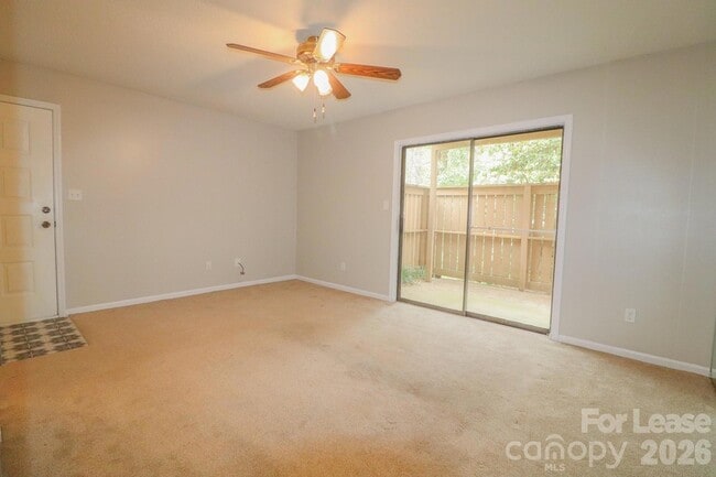 Photo - 1645 Cedarview Ct