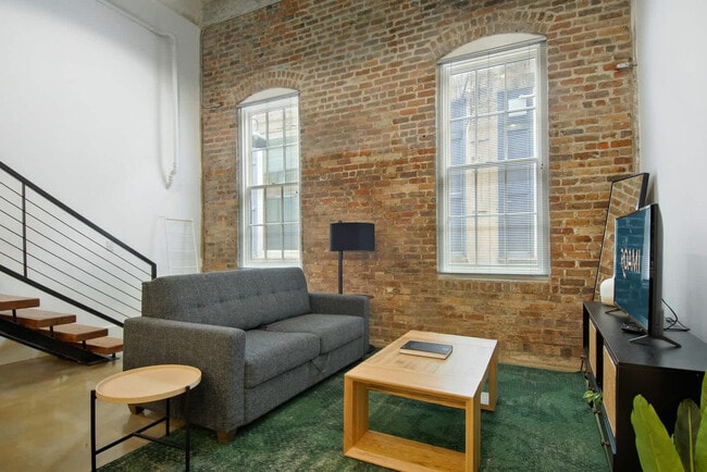 Building Photo - 822 Howard Ave Unit ID1272347P