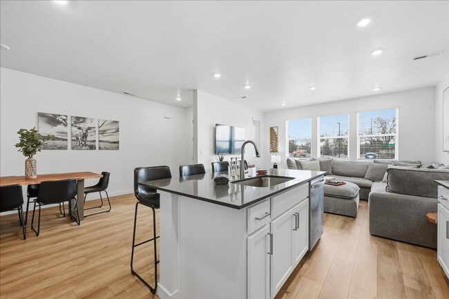 Photo - 4226 W Perspective St Unit ID1364160P