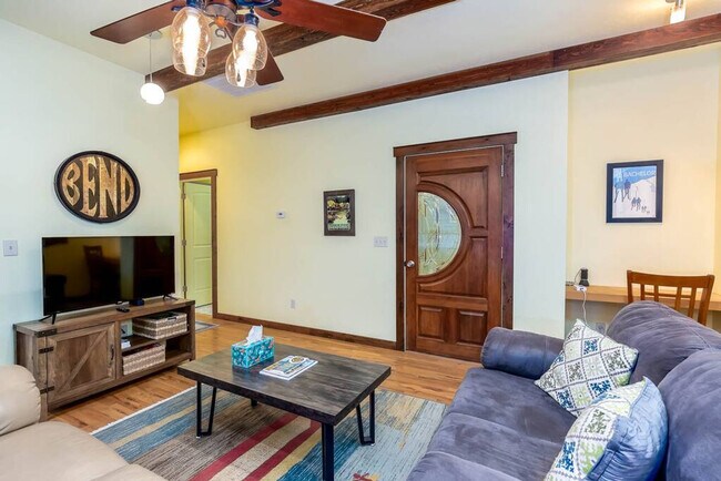 Photo - 1018 NW Ogden Ave Unit ID1330990P