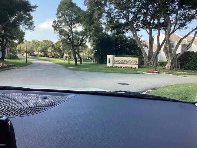 Photo - 2308 Bridgewood Dr