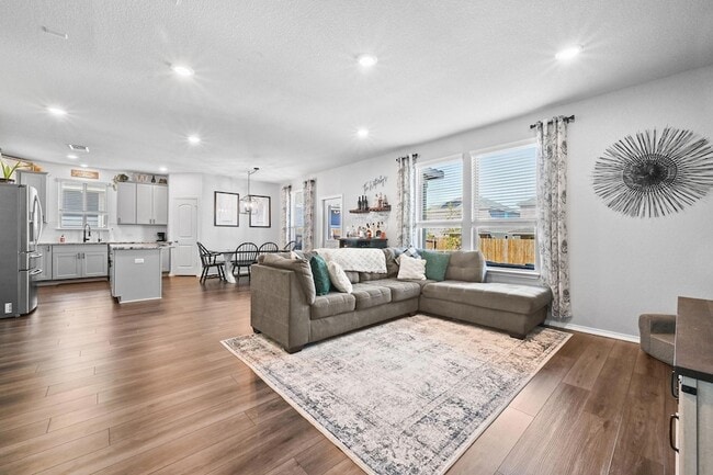 Photo - 317 Black Alder St