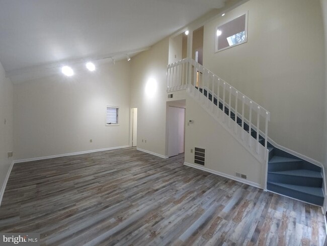 Photo - 360 Hall Rd