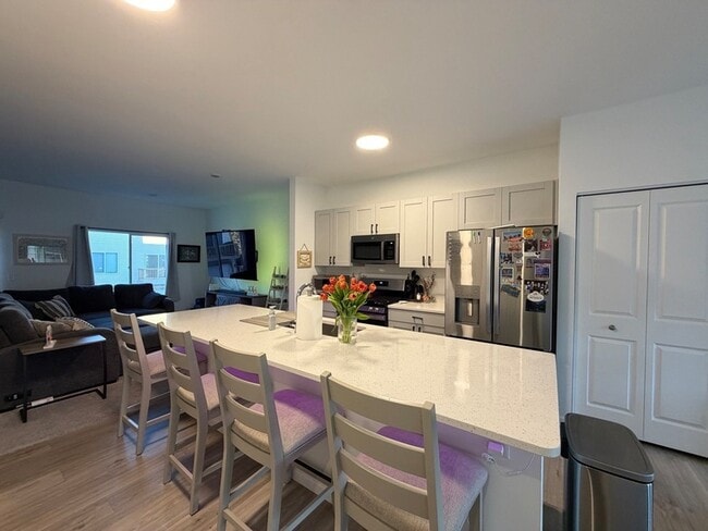 Photo - 235 Regency Ct