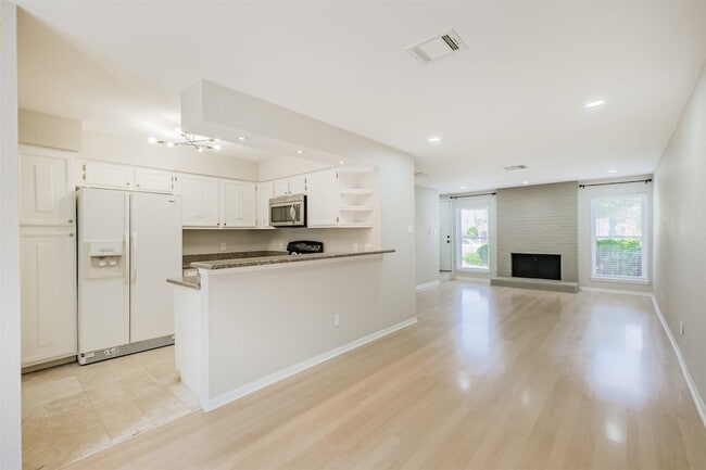 Photo - 2507 Bering Dr Unit 9