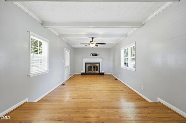 Photo - 301 N 9th St