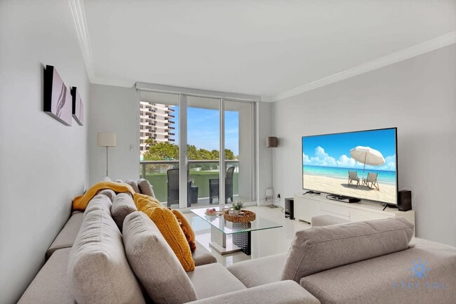 Building Photo - 3801 S Ocean Dr Unit ID1227472P