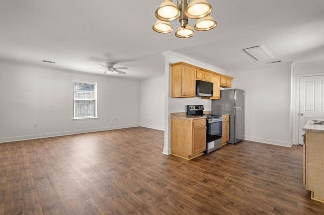 Photo - 415 W 33rd Ave
