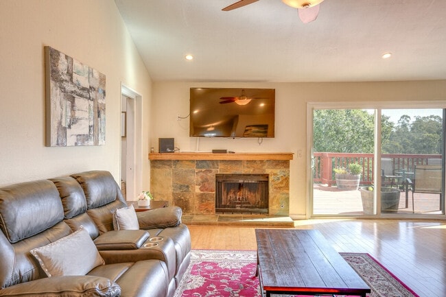 Photo - 420 Phoenix Cir Unit ID1304931P