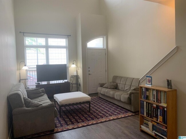 Photo - 2020 5th Ave S