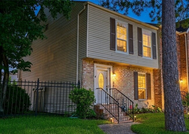Building Photo - 5791 Maple Hill Dr
