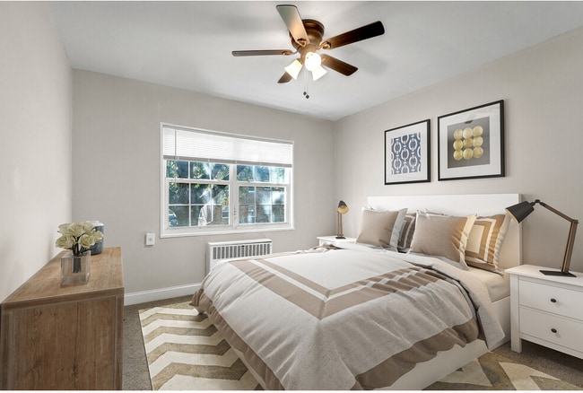 Photo - Laurel Court Apartments