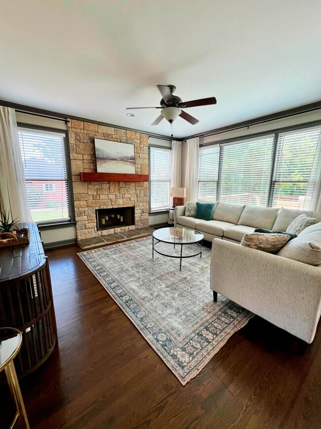 Building Photo - 10 Bridlewood Ct Unit SI ID1234828P
