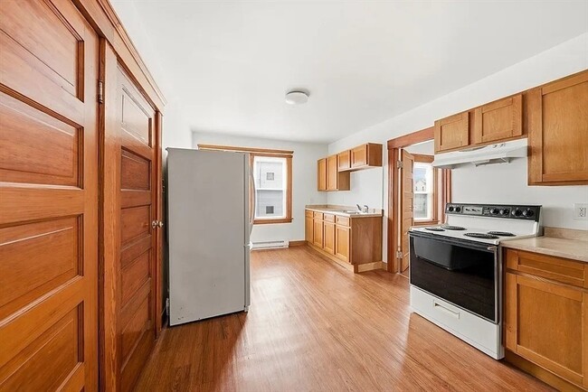 Photo - 31 Whitcomb St Unit 2