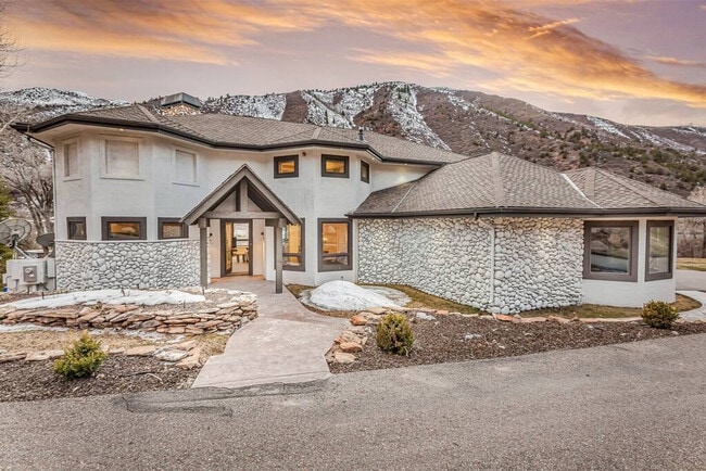 Photo - 26513 CO-82 Unit ID1018159P