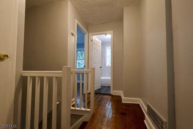 Photo - 105 Hanford St Unit 1